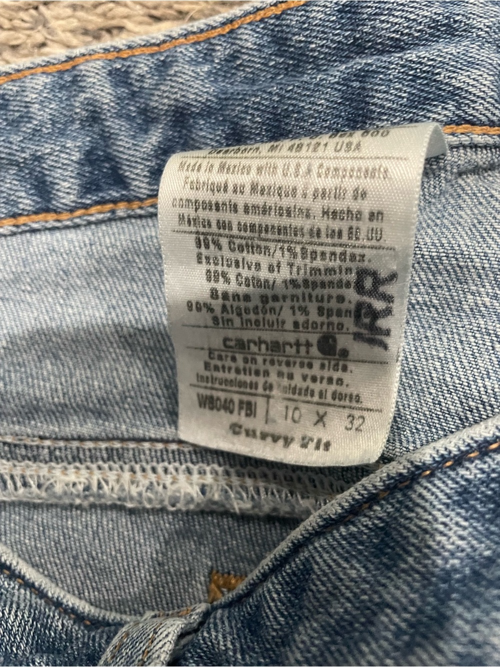 Carhartt Women’s Boot Cut Jeans size 10x32 - Picture 2 of 3